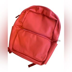 NWOT Lululemon new crew backpack LULURED